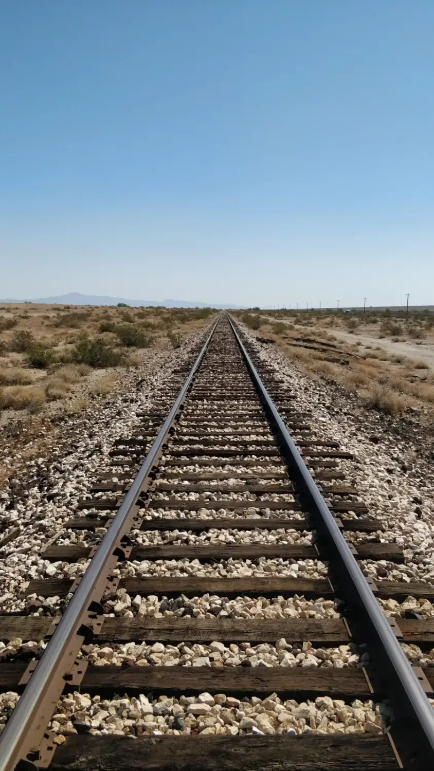 Bahngleis Steppe – Industrieprojekte & Anlagenlogistik