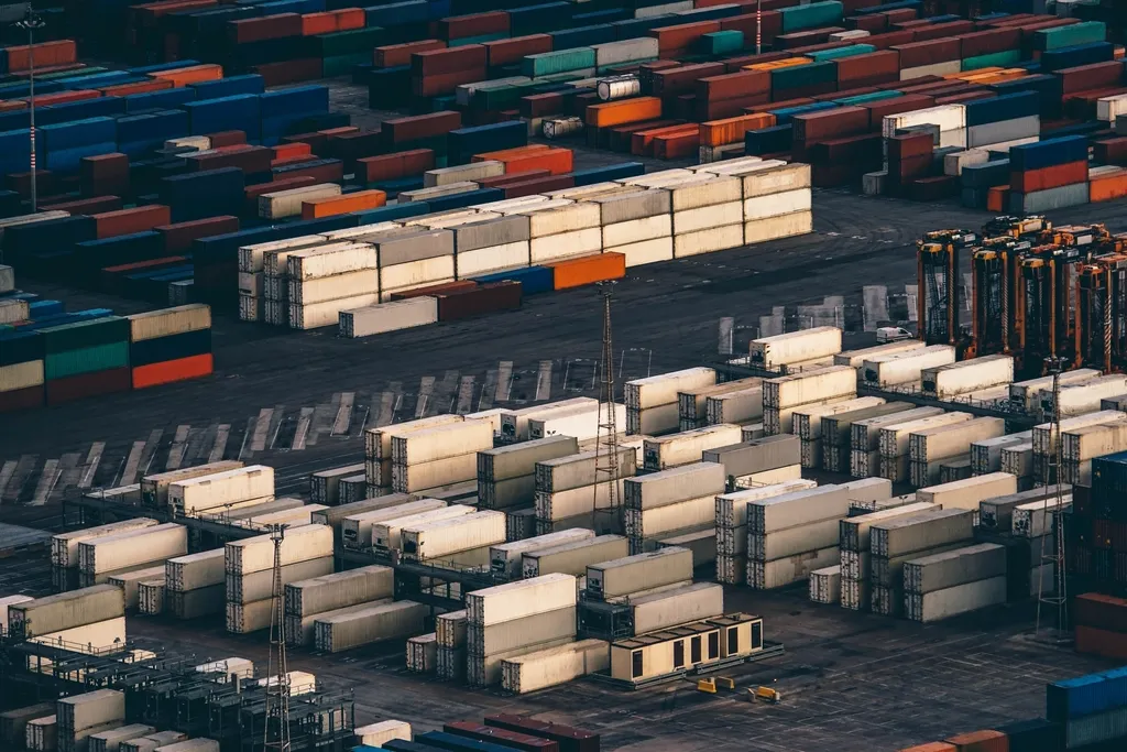 Containerterminal aus der Luft – Direktverkehr Deutschland–Polen zwischen Berlin und Warschau